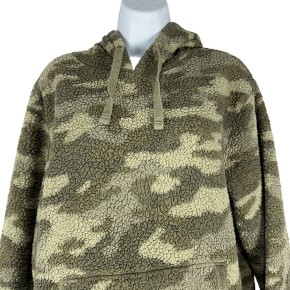 Cozy Softest Sherpa Camo Pullover Hoodie Medium Women Faux Fur Polyester - Picture 6 of 9